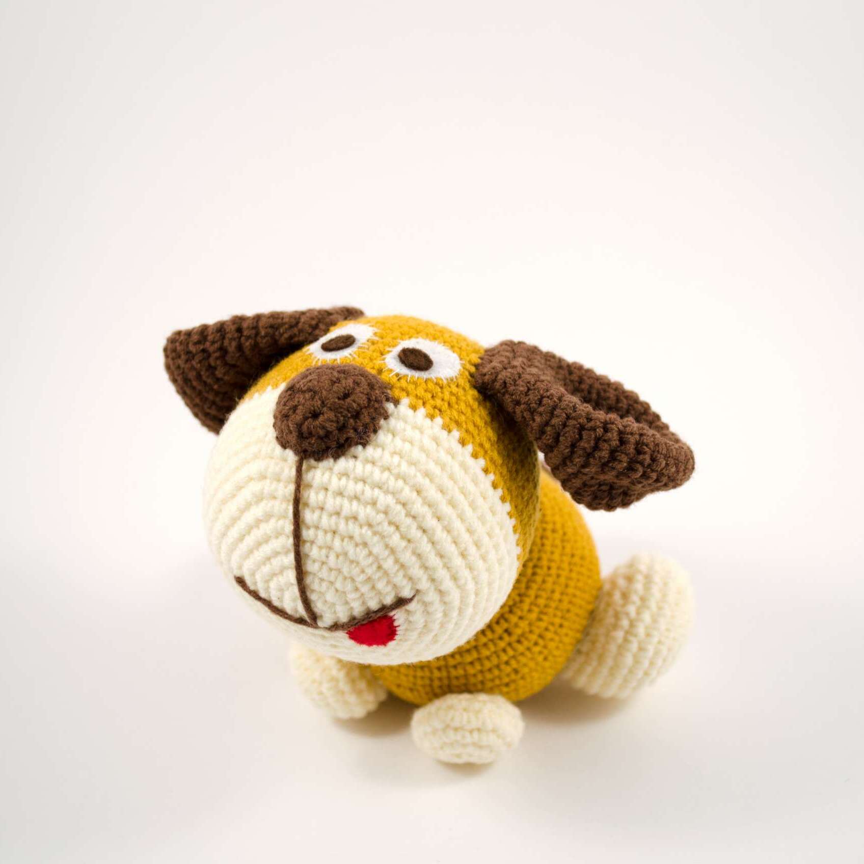 amigurumi brown dog front view