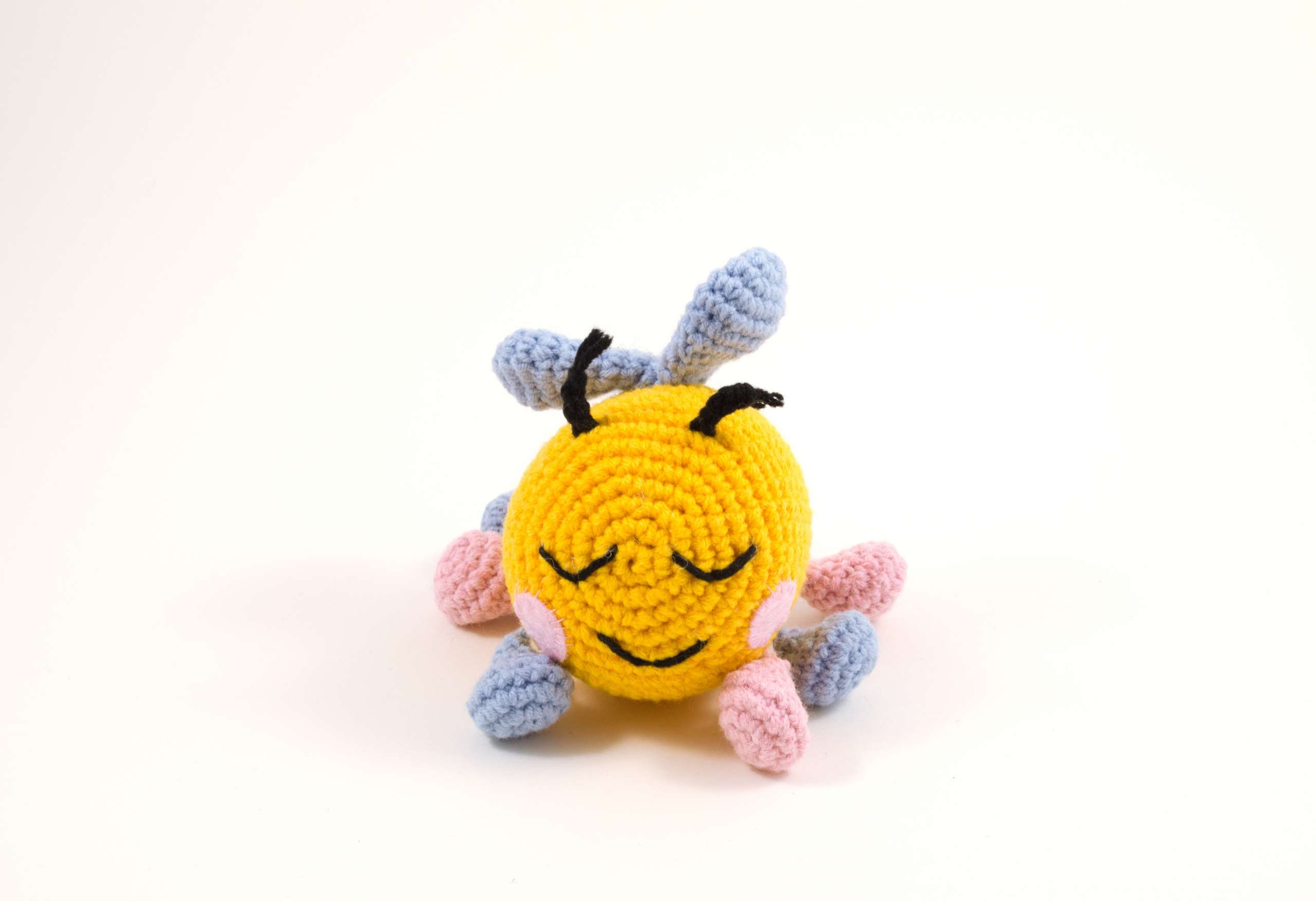 crochet bibi the bee front view