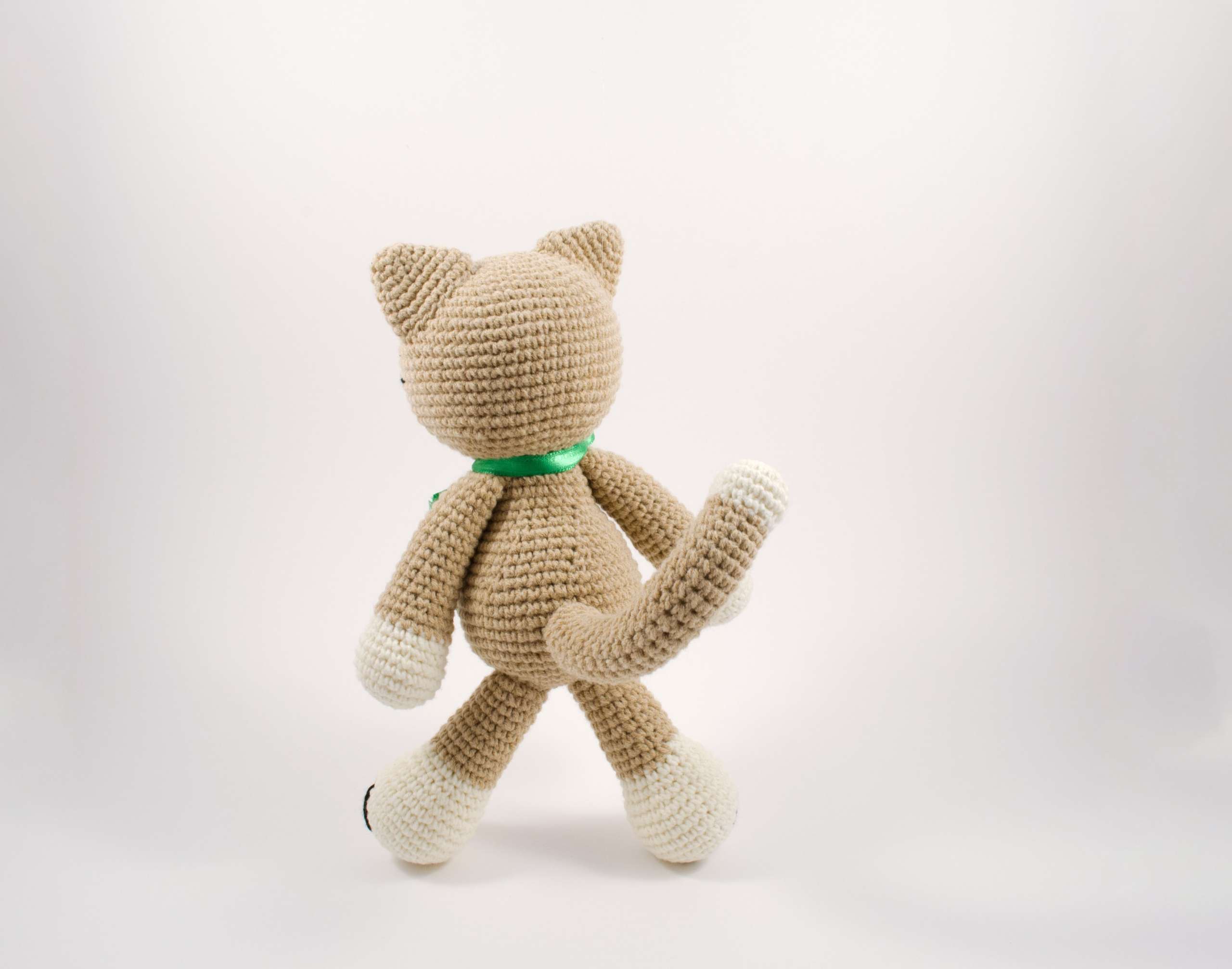 crochet cat back view