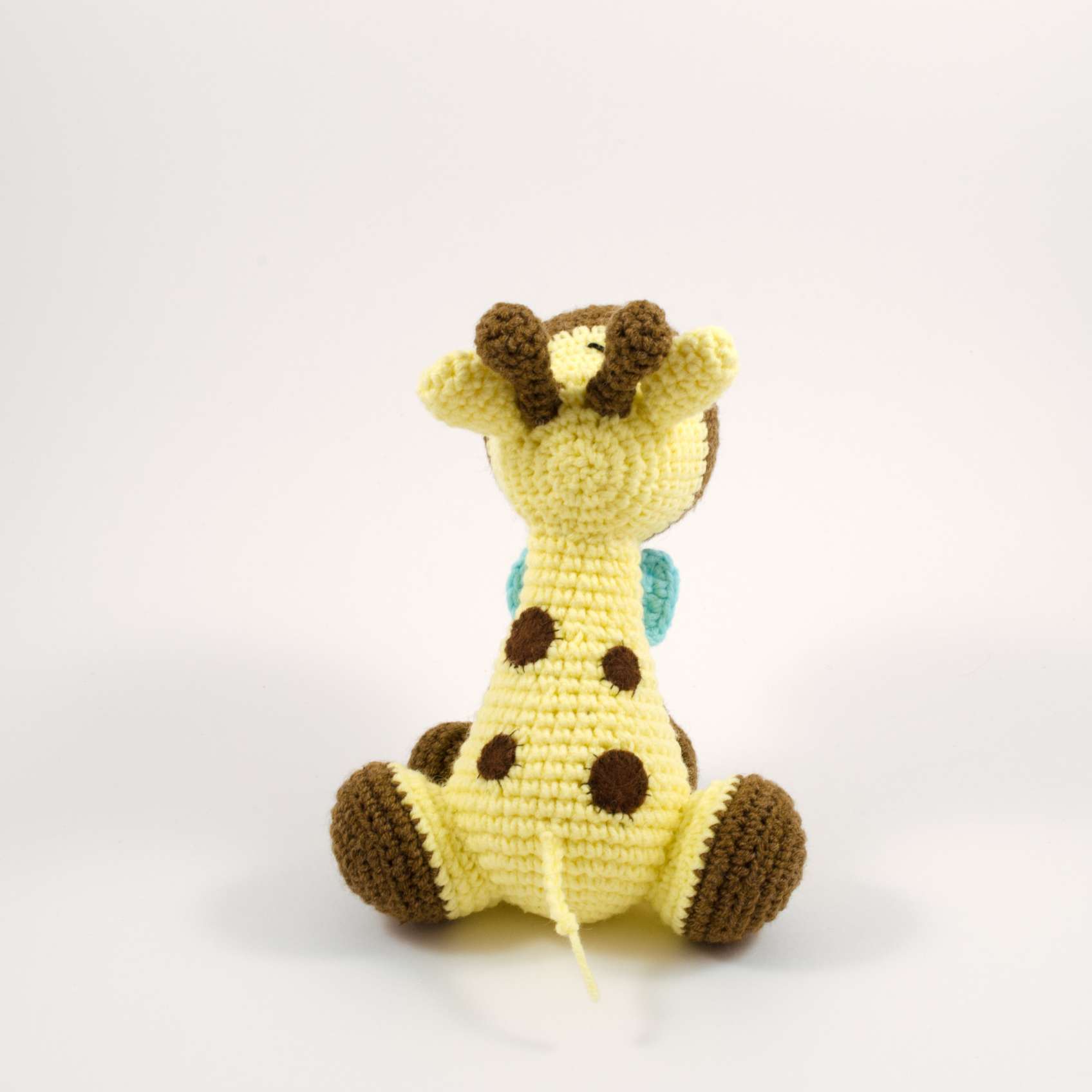 amigurumi giraffe back view