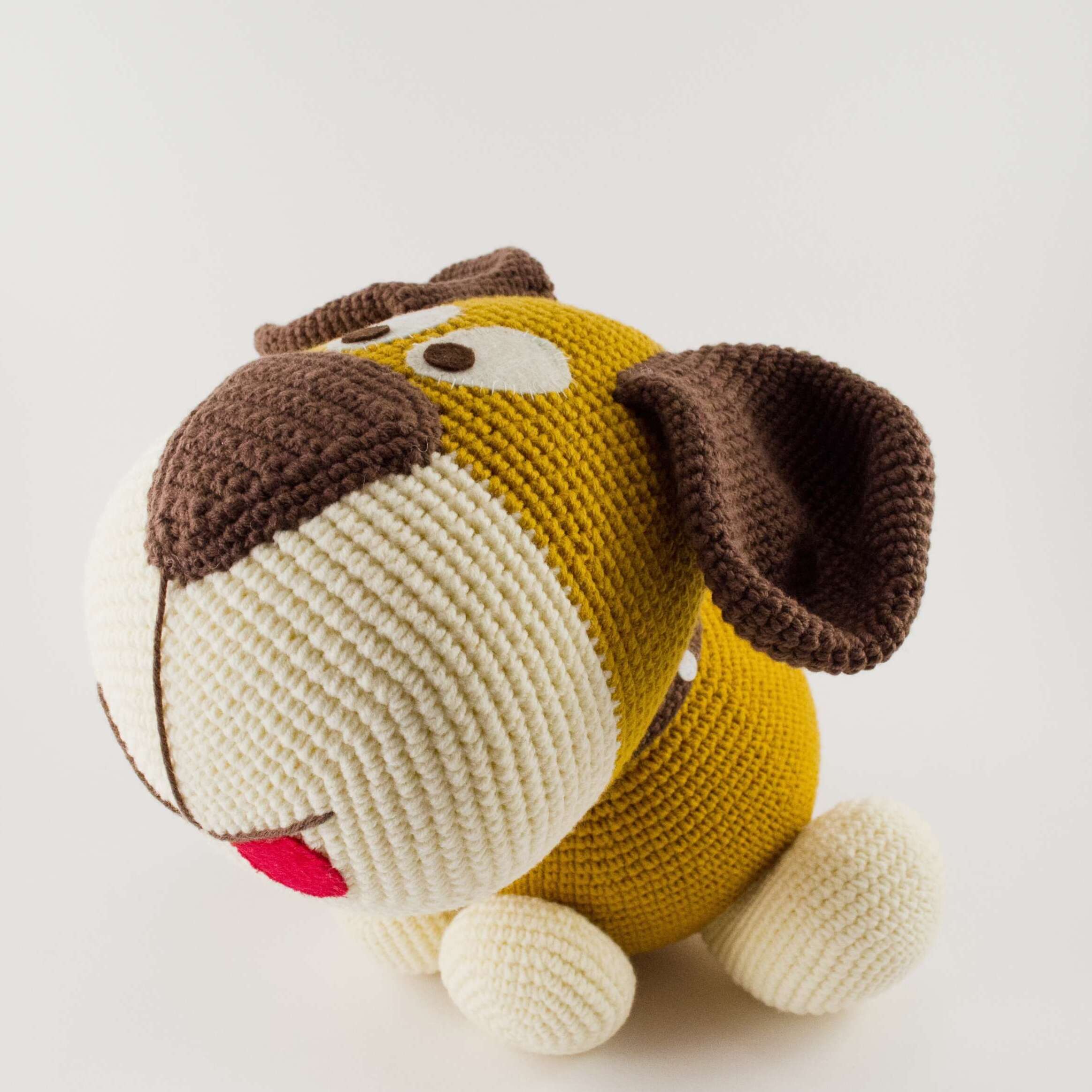 crochet dog side view