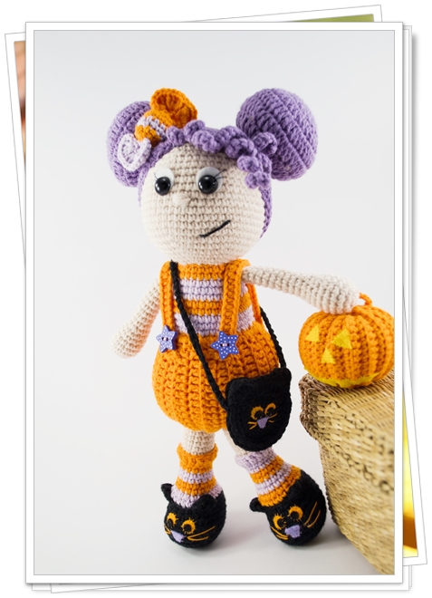 amigurumi halloween gilr front look