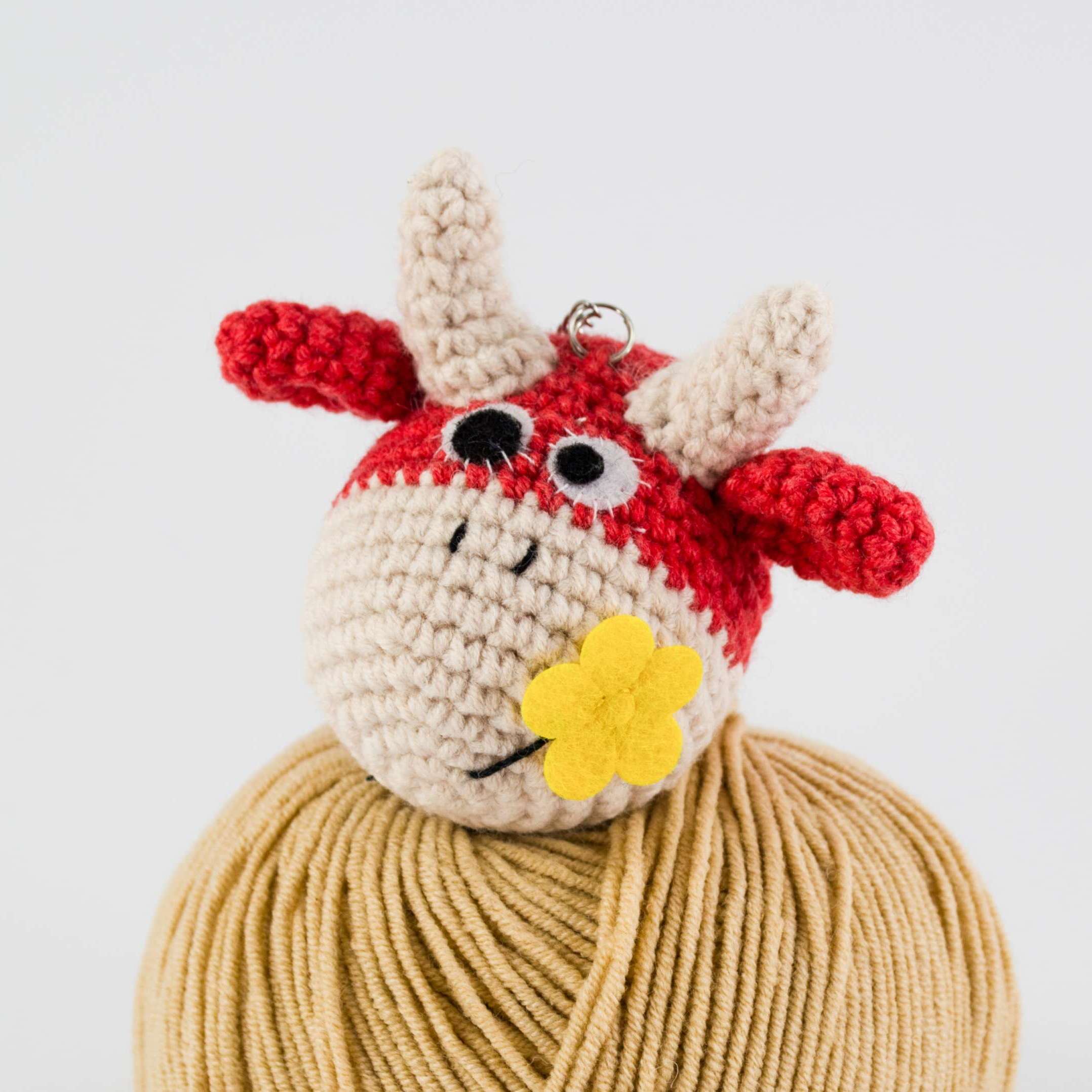 amigurumi bull keyring