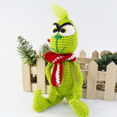 crochet grinch